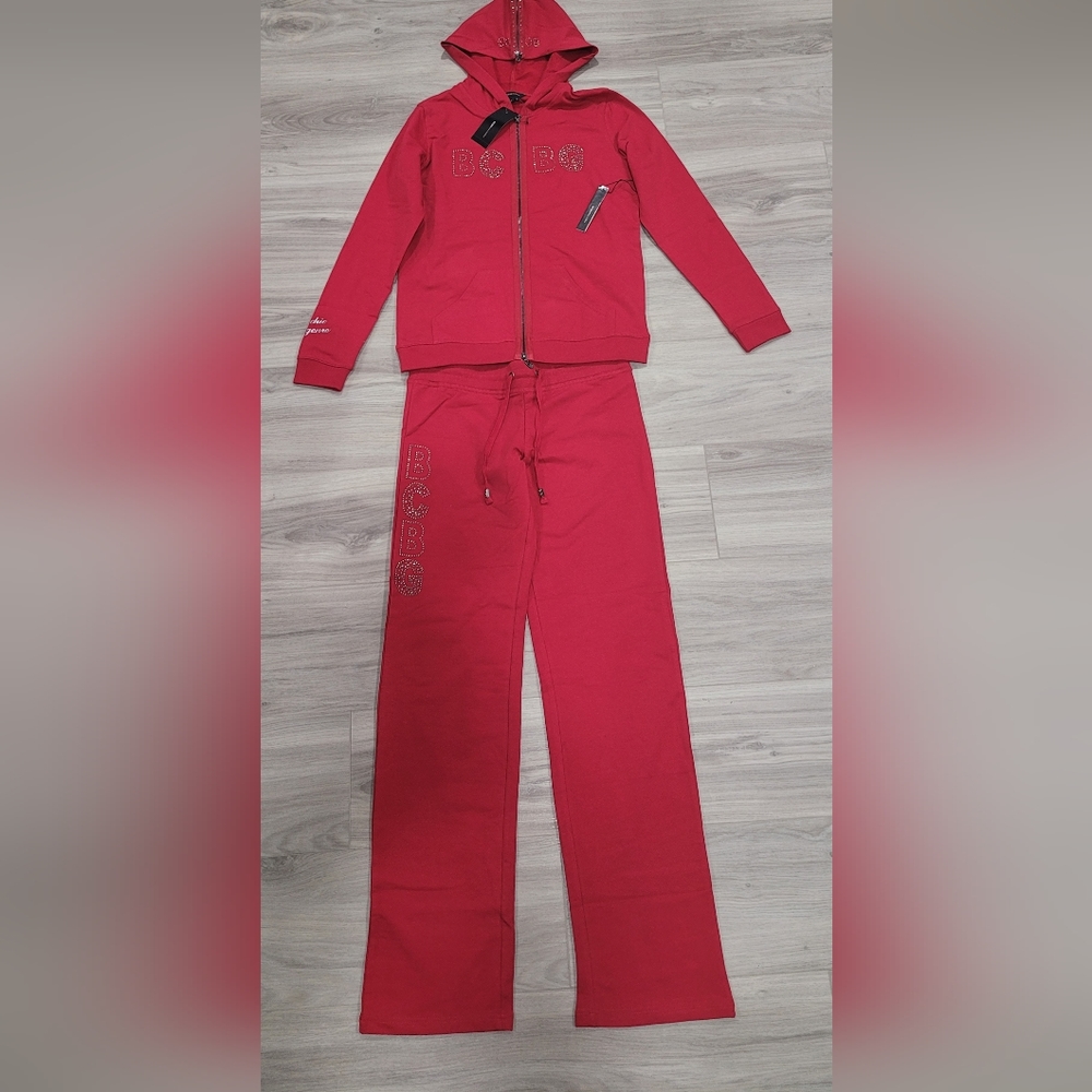 Sports set in Red Color bcbg Original, excellent Price